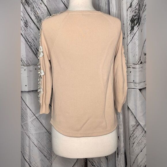 J Crew Tan Cotton Sweater White Lace Appliqués on Sleeve Size S - Picture 4 of 7